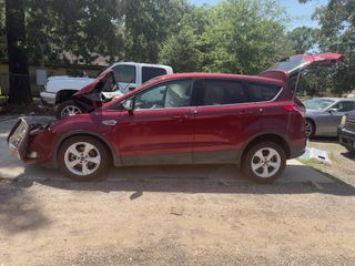 2014 Ford Escape SE - Exterior Side Driver Image